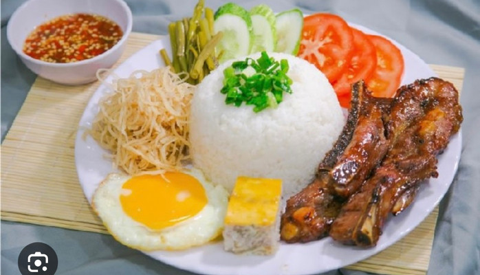 Cơm Tấm Phố Đêm - Cơm Tấm Sườn Cọng, Ba Rọi & Chả - A3 Võ Văn Kiệt