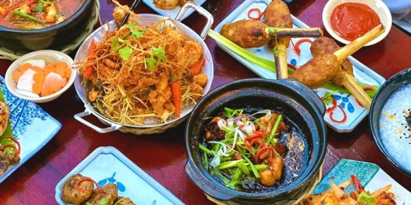 Cháo Ếch Singapore - Hai Tháng Tư