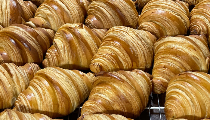 LEMON Cafe & Bakes - Croissant - Trần Hưng Đạo