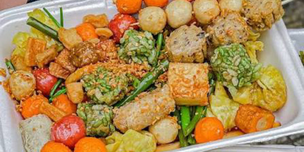 TOM Ăn Vặt, Cá Viên Chiên & Mì Trộn