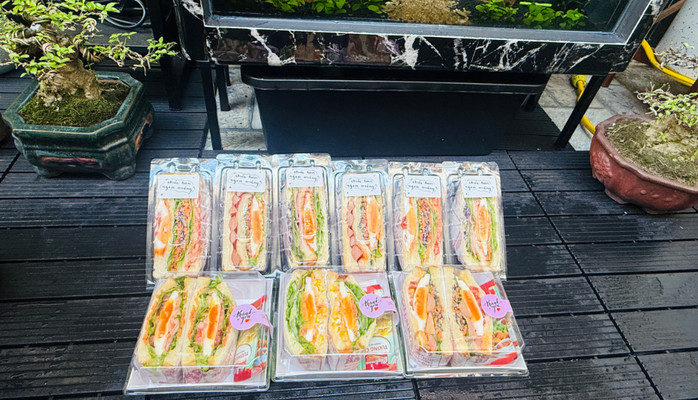 Bếp Nhà Mon - Cơm Trộn & Sandwich - Phạm Hữu Điều