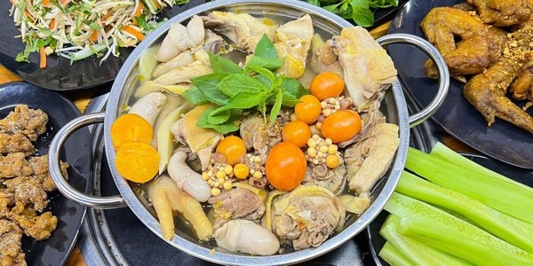 Lẩu Gà Lá É É É Thắng Béo - Phùng Khoang