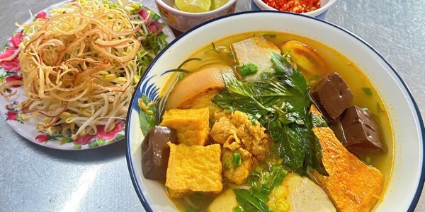 Bún Riêu & Canh Bún Cua Đồng Út Thanh - Đường 3 Tháng 2