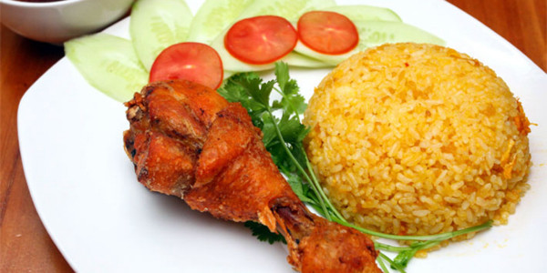 Cơm Gà Xối Mỡ - Trần Cung