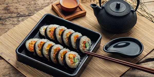 Tiệm Ăn Nhà Cam - Nguyễn Phúc Nguyên