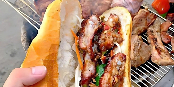 Bánh Canh Huế & Bánh Mì Thịt Nướng - Cậu Út Quán