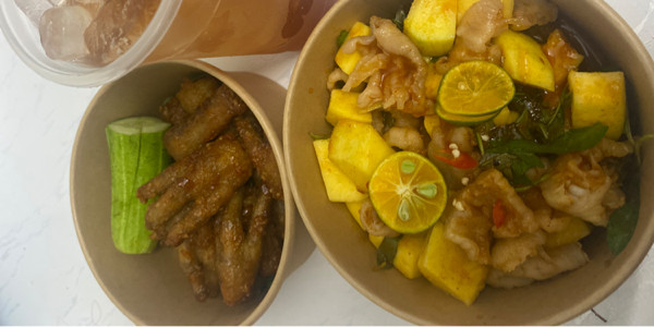 Tiệm Chân Gà Hạnh Phúc