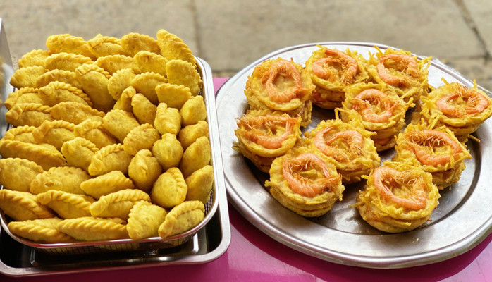 Ăn Vặt Nhà Nhi - Bánh Gối - Nguyễn Ái Quốc