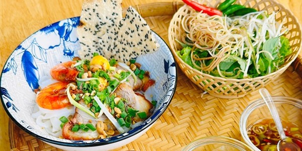 Mỳ Quảng Dì Ba