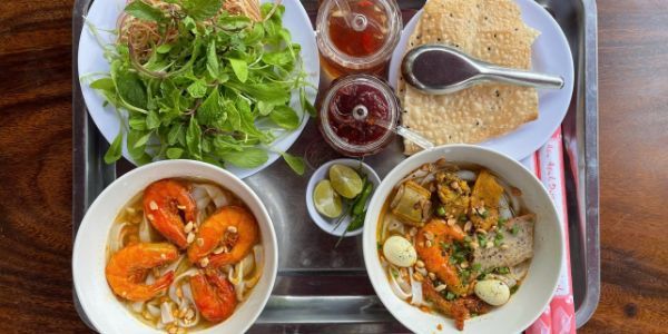 Mì Quảng Bình Thạnh - Phan Văn Hân