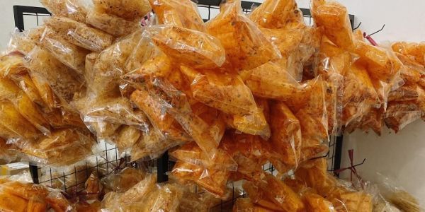 Tiệm Ăn Vặt Nhà Bami