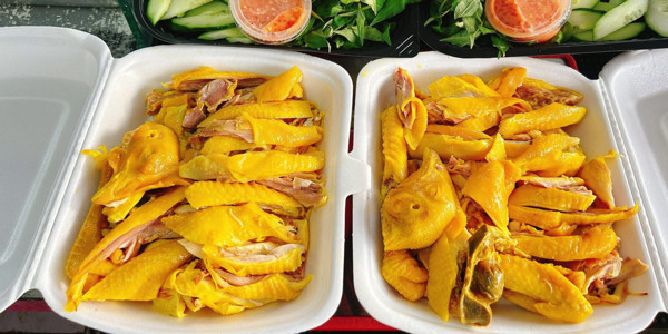 Ăn Vặt Cô Tiên Food - Tré Trộn & Gà Ủ Muối - Nguyễn Ái Quốc