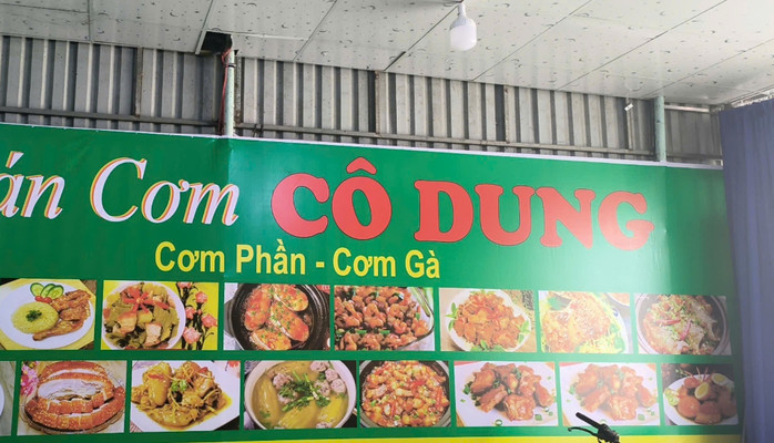Quán Cô Dung - Cơm Gà & Cơm Phần - Hoàng Quốc Việt