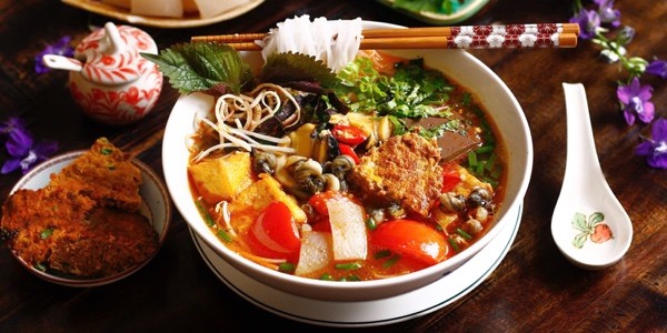 Bún Riêu Cua Ốc Cô Hoàn
