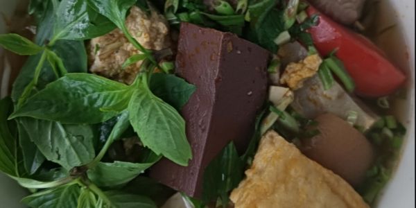 BÚN RIÊU - BÚN XÀO THUỲ TRANG