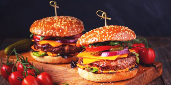 Burger & Hotdog Mon Ú - 99 Nguyễn Thái Bình
