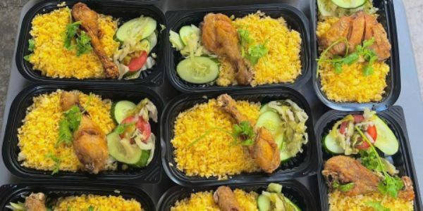 Cơm Gà & Mì Xào Cô Ú - Lái Thiêu