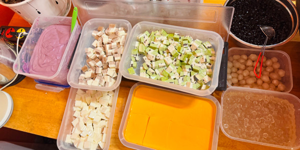 CAM COFFEE - 35 LÊ THANH NGHỊ