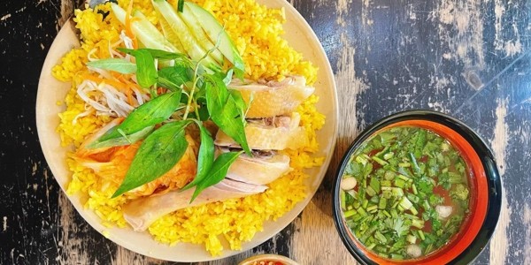 Cơm Gà Phú Yên Hoàng Quyên