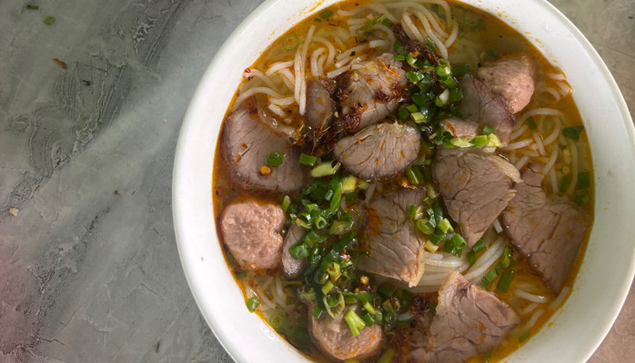 Quán Hoa - Bún Bò Huế & Mỳ Quảng - Ngã 5 Khu Công Nghiệp Hoà Khánh