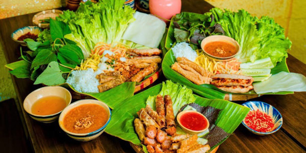Hồng Kong - Bánh Tráng Cuốn Thịt Giò Heo - Lý Chính Thắng