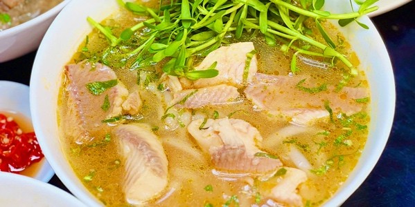BÁNH CANH CÁ LÓC TRẦN - VÕ OANH