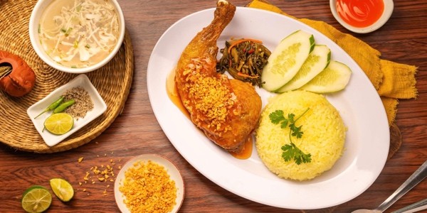 Cơm Gà Xối Mỡ Thanh Lam 142 - Phan Văn Hớn