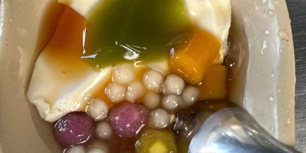 Quán Chị Thanh - Chè Thập Cẩm & Tào Phớ