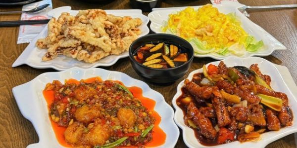 Nhà hàng Choi - Mỳ Tương Đen & Thịt Chiên Sốt Chua Ngọt - 200 Văn Cao