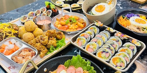 An An Xứ Hàn - Gà Giòn Đẫm Xốt & Mỳ Cay Cấp Độ