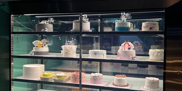 Uyên Nhi Cakes - Bánh Kem & Bánh Mì - 234 Nguyễn Thái Học