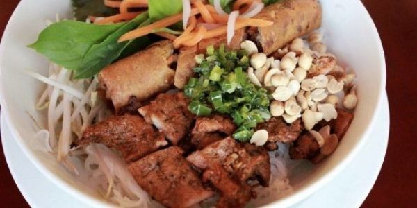 KU MÌ - BÚN THỊT NƯỚNG, BÁNH HỎI THỊT NƯỚNG & BÚN NƯỚC TƯƠNG THỊT NƯỚNG