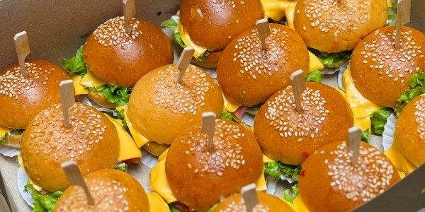 Home Cakes - Bánh Kem, Bánh Lạnh & Trà Trái Cây - Quận 7