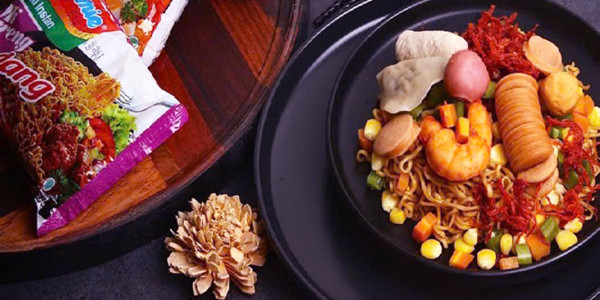 Tuấn Bé Xíuu - Mì Trộn Indomie & Nước Pha Chế - Phan Đình Giót