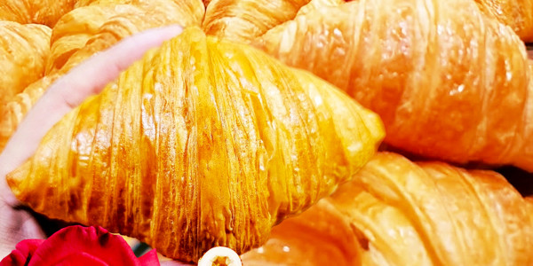 VanVan's Cake & Deli