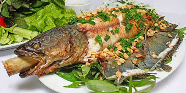 Nam Phương Quán - Cá Lóc Đồng Quay Me Cuốn Bánh Tráng - Quận 3