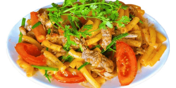 Bếp Ăn Mẹ Gái - Mì Nui Xào Bò