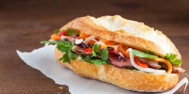 Bánh Mì Sài Gòn Tuấn Dương - Số 8 Trần Phú