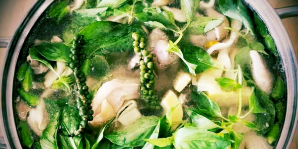 Lẩu Gà Lá É Tao Ngộ Quán - 86 Bình Hà