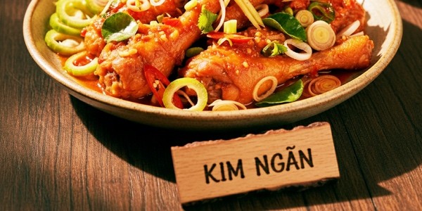 Chân Gà Sốt Thái Kim Ngân
