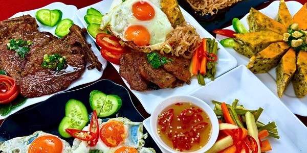 Cơm Tấm 1 TRỨNG 2 LÒNG - Tân Mai