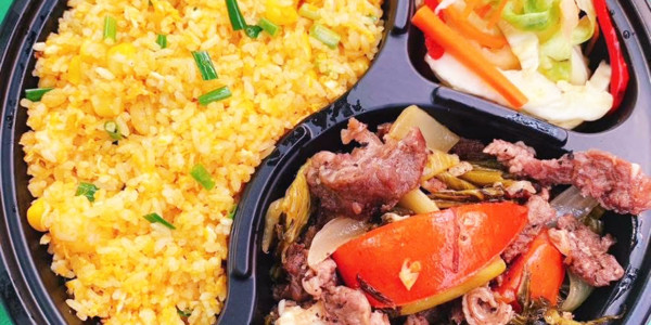 Cơm Tự Chọn Quán D10 - Cổng C Bến Xe Mỹ Đình