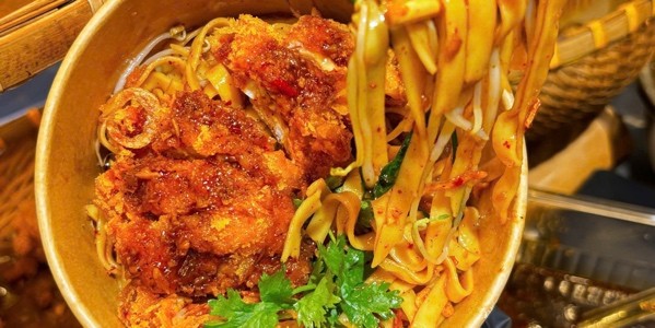 Đồ Chiên Má La - Gà Rán Mọng Nước, Thịt Heo Chiên Giòn & Rau Củ Chiên