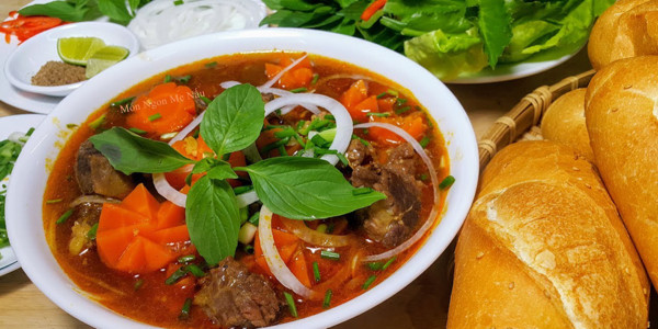 Bò Kho Cô Út - Quốc Lộ 1A