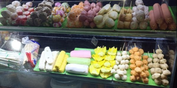 Út Nị - Mì Trộn & Cá Viên Chiên - Lê Thị Hồng Gấm