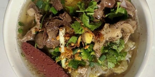 Tâm Như - Hủ Tiếu & Mì Gà Xá Kén - Ngô Quyền