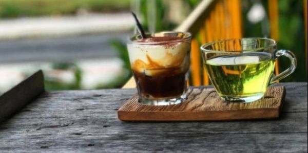 Nguyệt Cafe Take Away - Cách Mạng Tháng 8