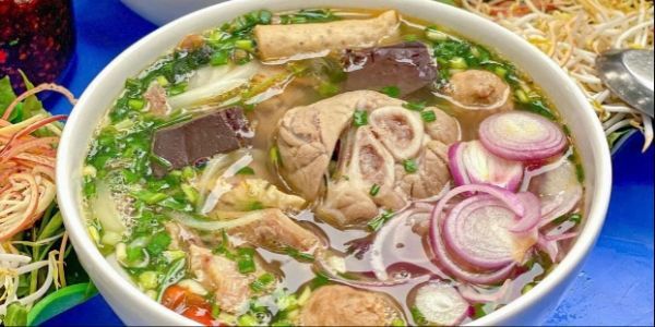 Bún Bò Huế Thịnh - 37 Võ Quý Huân