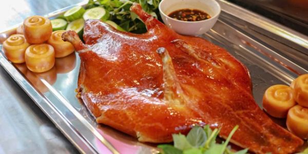 VỊT QUAY DA GIÒN - 403 ĐỖ XUÂN HỢP