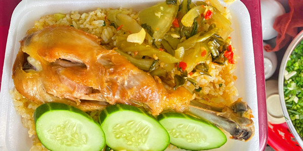 Cơm Gà Xối Mỡ - Quán Tý - 2 Phó Đức Chính